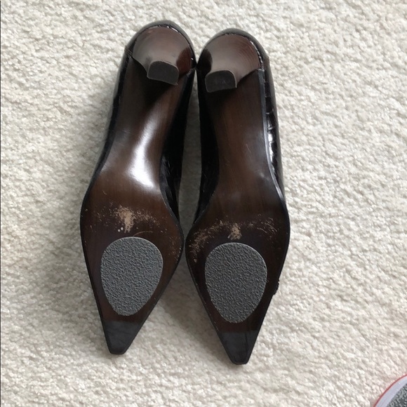 Stuart Weitzman Brown Pumps Size 9 - Picture 2 of 2
